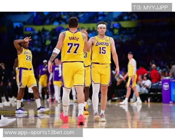 湖人连胜四场借赛区冠军之利反超掘金跃升西部第二位 湖人连胜四场借赛区冠军之利反超掘金跃升西部第二位